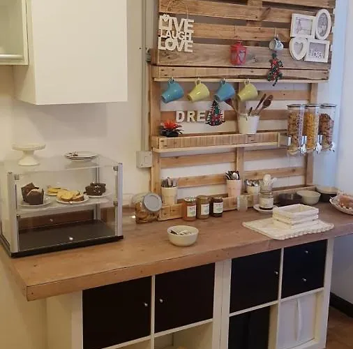 Empire 1970 Bed & Breakfast *