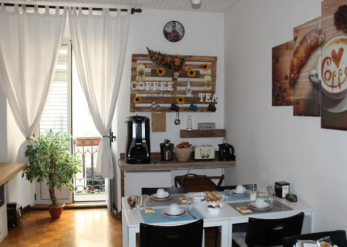 Empire 1970 * Trieste