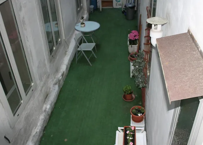 Empire 1970 Bed & Breakfast Trieste